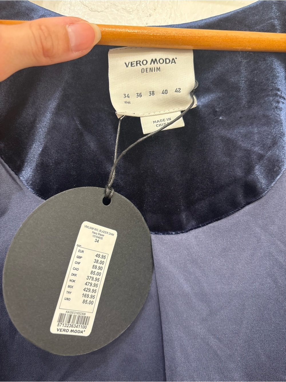 Vero Moda Navy Velvet Open-Front Robe with Tassel Rope - Picture 3 of 4